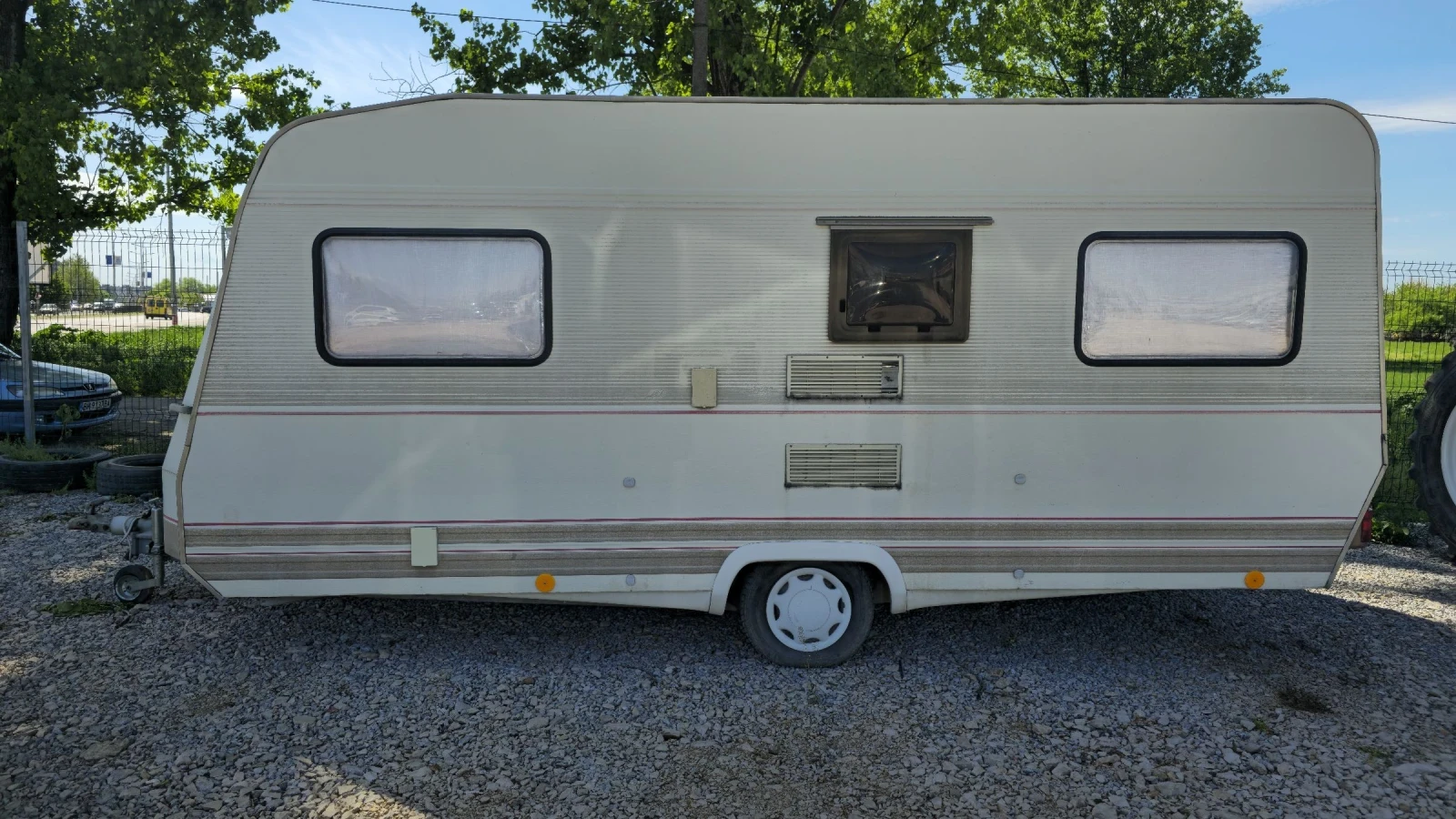 Каравана Dethleffs Beduin L, снимка 3 - Каравани и кемпери - 54343847