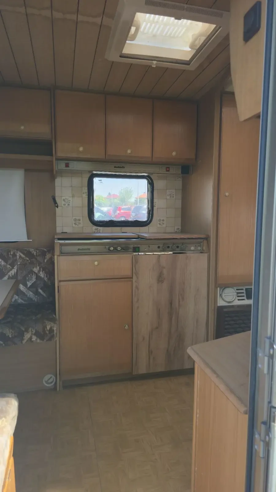 Каравана Dethleffs Beduin L, снимка 6 - Каравани и кемпери - 54343847