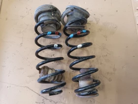 Пружина,пружини задни пежо 5008 1.6д