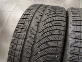 Гуми Зимни 235/35R20, снимка 2