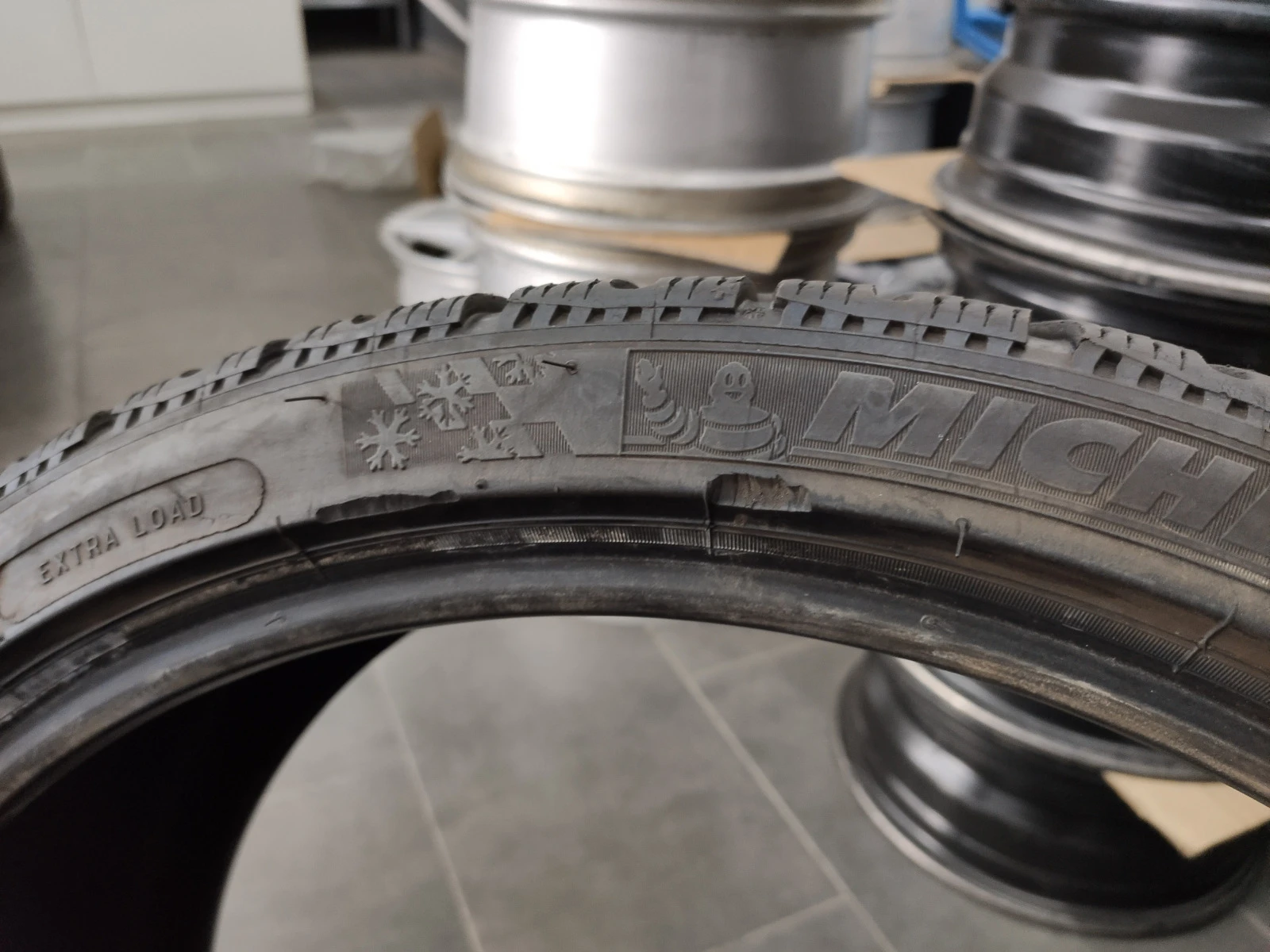  235/35R20 | Mobile.bg   11