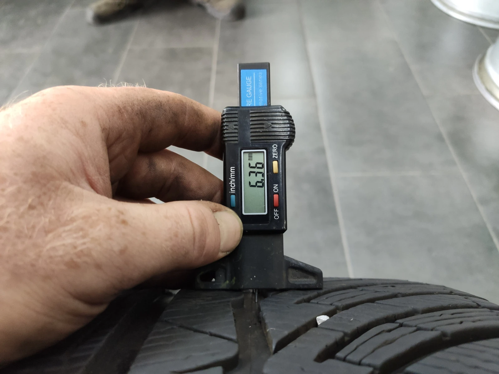  235/35R20 | Mobile.bg   8