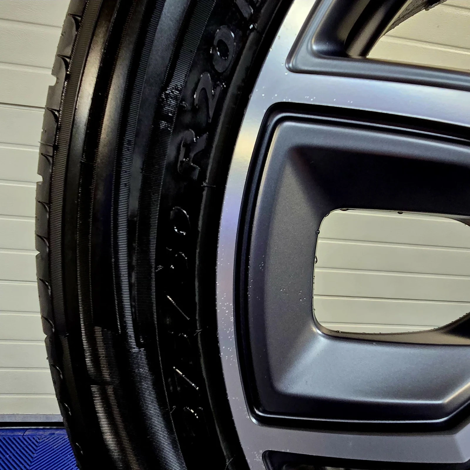���� � ������ 275/50R20 �� Mercedes-Benz G 63 AMG | Mobile.bg � ����������� 8