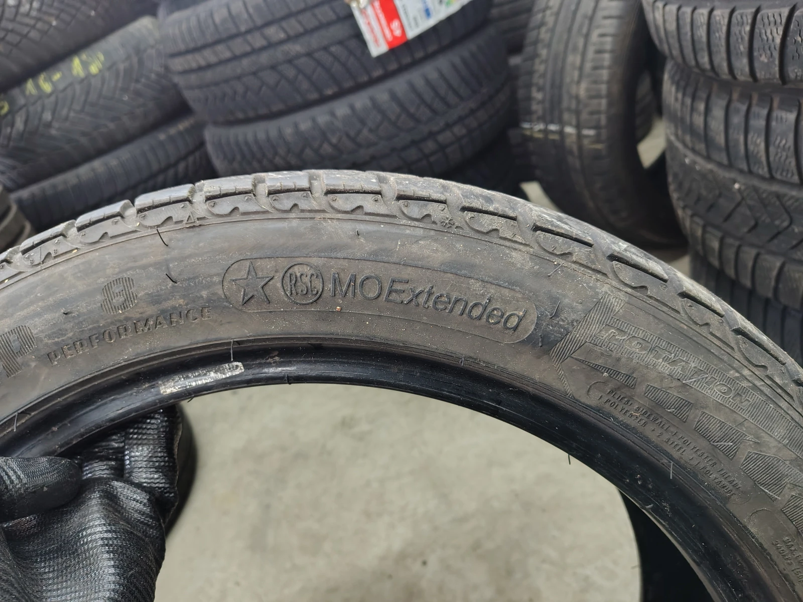 Гуми Зимни 245/45R18, снимка 8 - Гуми и джанти - 54088012