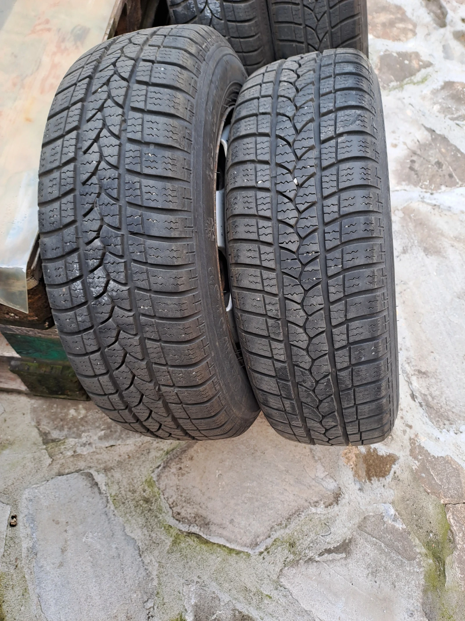 Гуми Зимни 175/70R14, снимка 6 - Гуми и джанти - 56642248