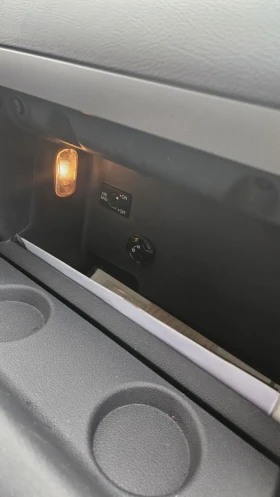 VW Touran 2.0 - 2900 € / 5671.91 лв. - 19737589 4