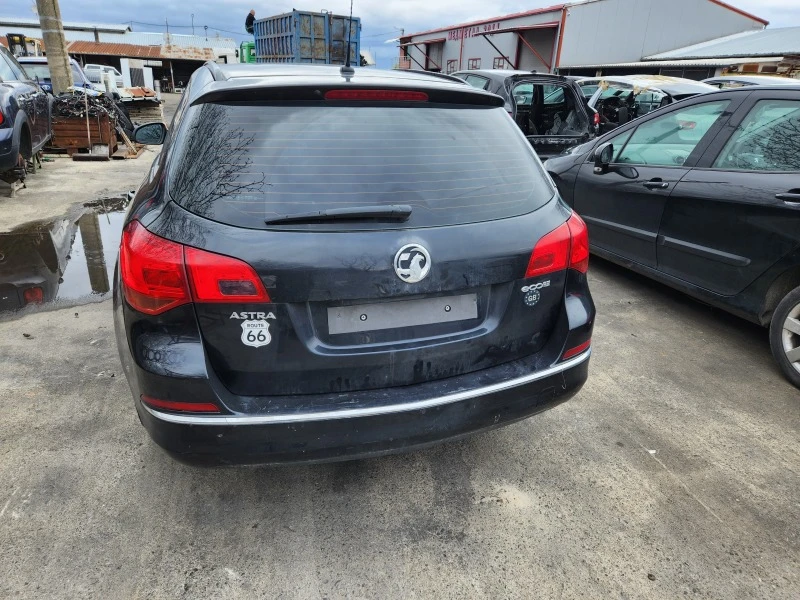 Opel Astra 1.6cdti, снимка 6 - Автомобили и джипове - 40269867