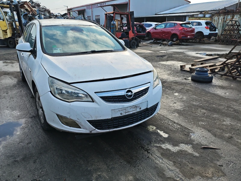 Opel Astra 1.6cdti, 1.7cdti, снимка 9 - Автомобили и джипове - 40269867