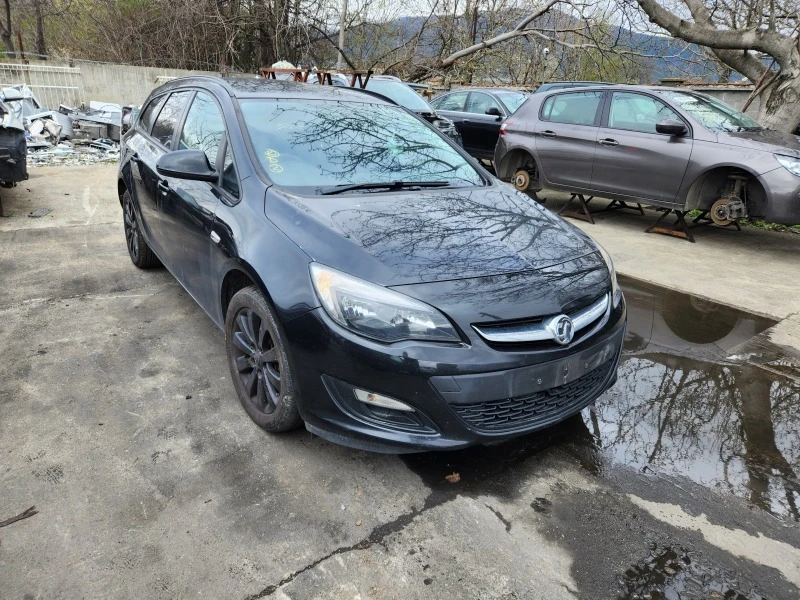 Opel Astra 1.6cdti, снимка 1 - Автомобили и джипове - 40269867