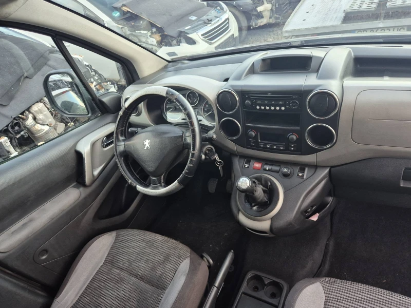 Peugeot Partner 1.6 16v 90, снимка 7 - Автомобили и джипове - 50006236