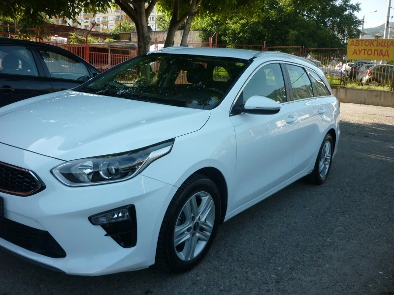 Kia Ceed SW 1, 6 CRDI, снимка 2 - Автомобили и джипове - 47601391