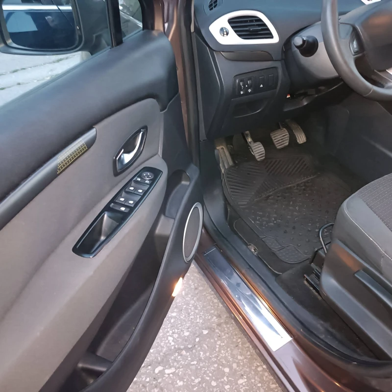 Renault Scenic xmod, снимка 4 - Автомобили и джипове - 47358964