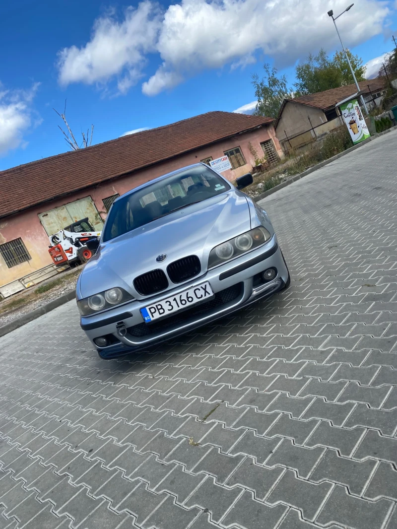 BMW 520, снимка 1 - Автомобили и джипове - 47408640