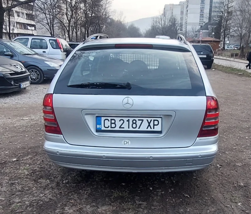 Mercedes-Benz C 320 4Matic, снимка 4 - Автомобили и джипове - 48885580