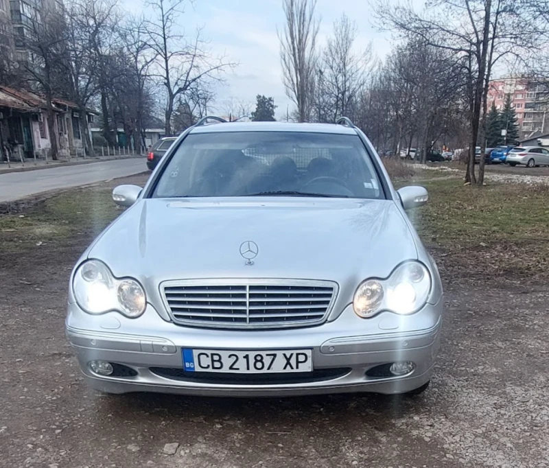 Mercedes-Benz C 320 4Matic, снимка 1 - Автомобили и джипове - 48885580