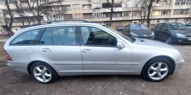 Mercedes-Benz C 320 4Matic, снимка 3 - Автомобили и джипове - 48885580