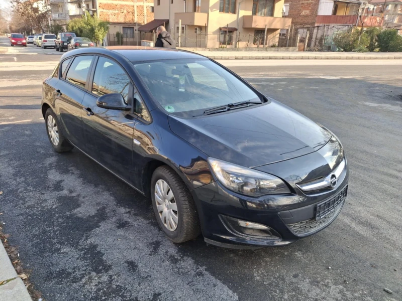 Opel Astra, снимка 2 - Автомобили и джипове - 49413401