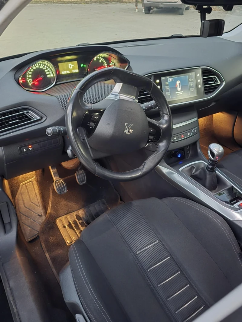 Peugeot 308 1.6HDI, снимка 8 - Автомобили и джипове - 52589407