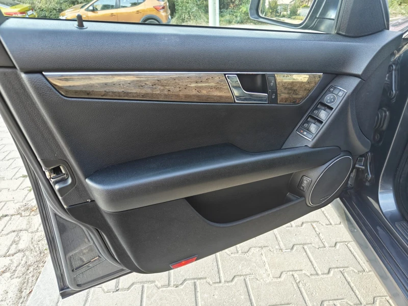 Mercedes-Benz C 220 C200 646, AMG ПАКЕТ, снимка 7 - Автомобили и джипове - 51675781
