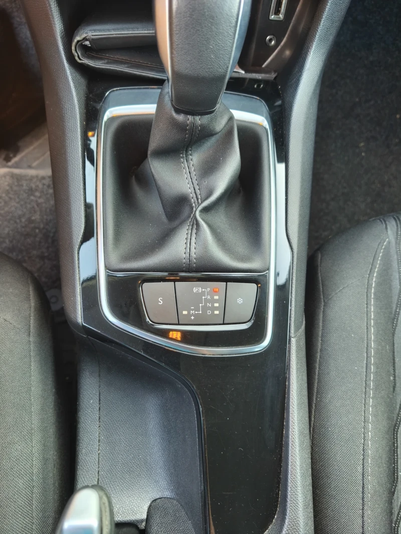 Peugeot 308, снимка 4 - Автомобили и джипове - 52951821