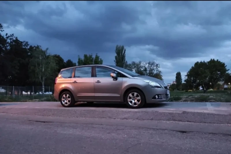 Peugeot 5008 1, 6 HDI 110hp