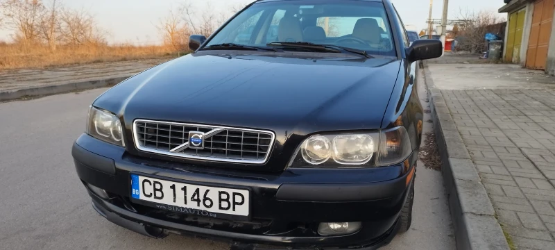 Volvo V40, снимка 8 - Автомобили и джипове - 52964557
