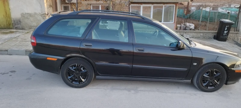 Volvo V40, снимка 9 - Автомобили и джипове - 52964557