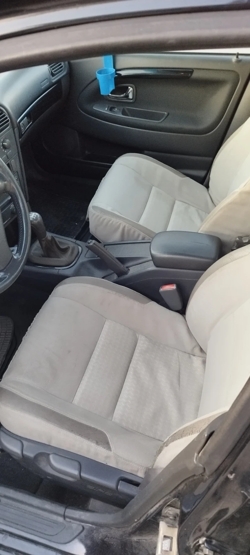 Volvo V40, снимка 3 - Автомобили и джипове - 52964557