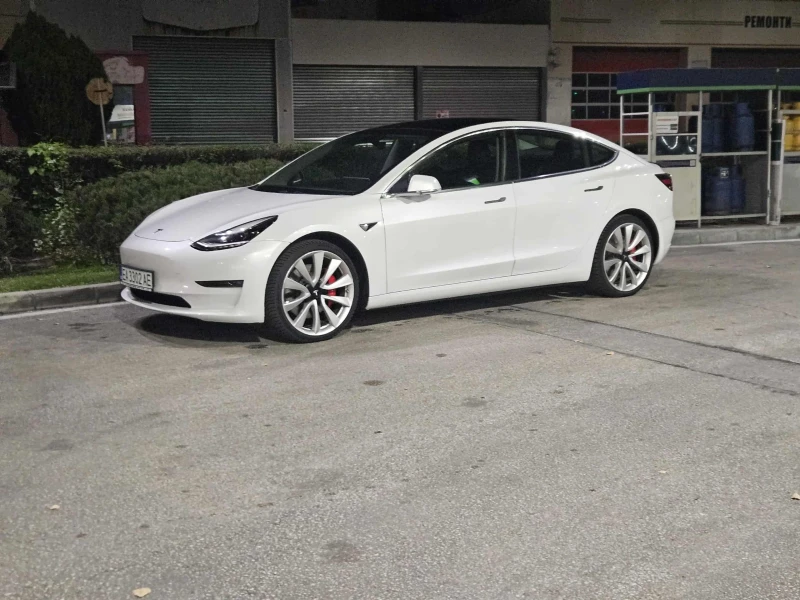 Tesla Model 3 Performance 