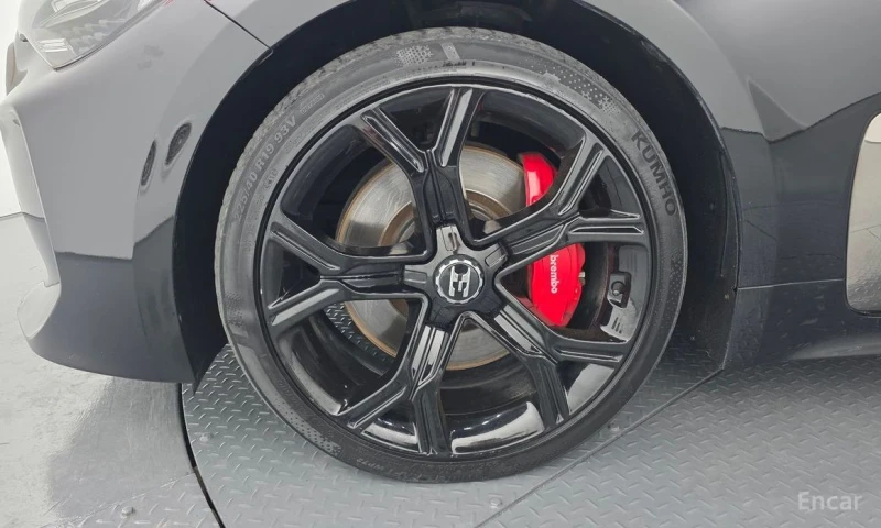 Kia Stinger, снимка 5 - Автомобили и джипове - 53238112