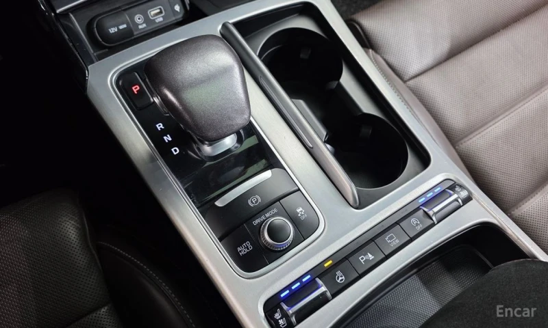 Kia Stinger, снимка 9 - Автомобили и джипове - 53238112