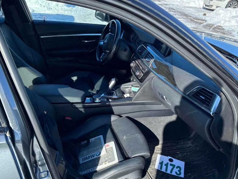 BMW 330 i xDrive * CARFAX* * ВТОРИ ГУМИ И ДЖАНТИ, снимка 15 - Автомобили и джипове - 53287729