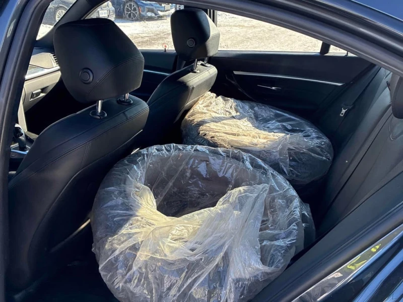 BMW 330 i xDrive * CARFAX* * ВТОРИ ГУМИ И ДЖАНТИ, снимка 11 - Автомобили и джипове - 53287729