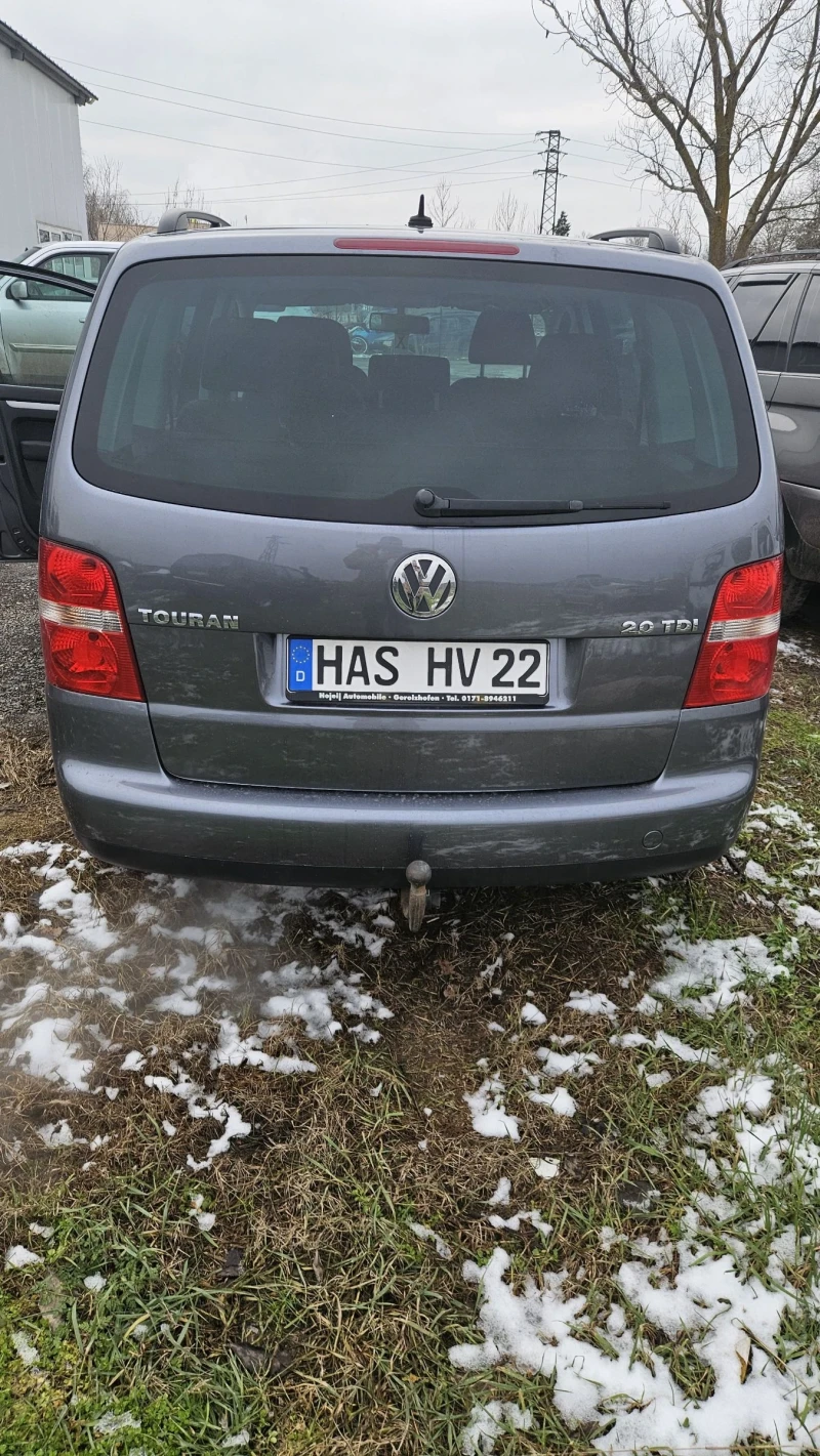 VW Touran 2.0, снимка 5 - Автомобили и джипове - 53375327