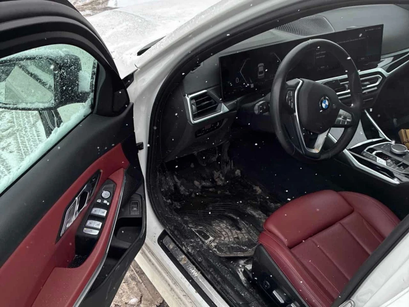 BMW 330 i xDrive/CARFAX/ОТ ПРЕДСТАВИТЕЛСТВО НА BMW, снимка 5 - Автомобили и джипове - 53599646