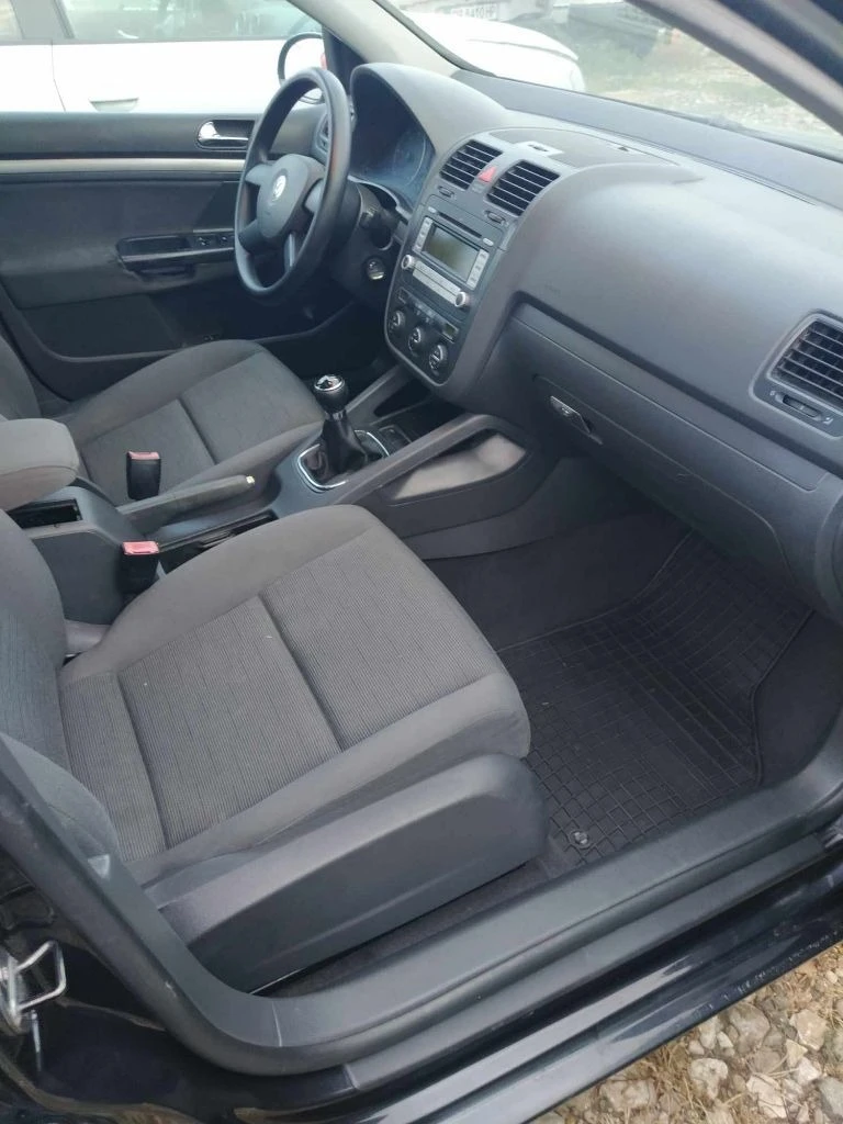 VW Golf 1.9, снимка 4 - Автомобили и джипове - 45204484