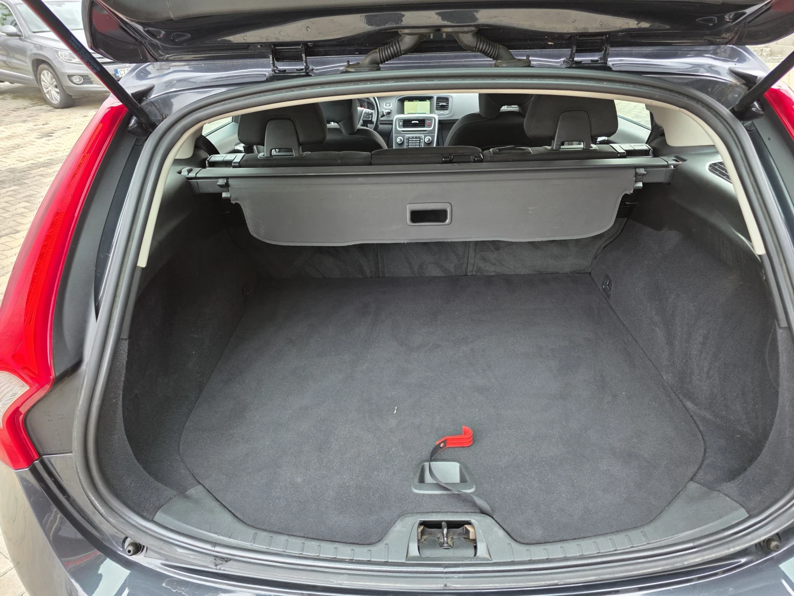 Volvo V60 Cross Country 2.0 D3 150k.c | Mobile.bg — изображение 13