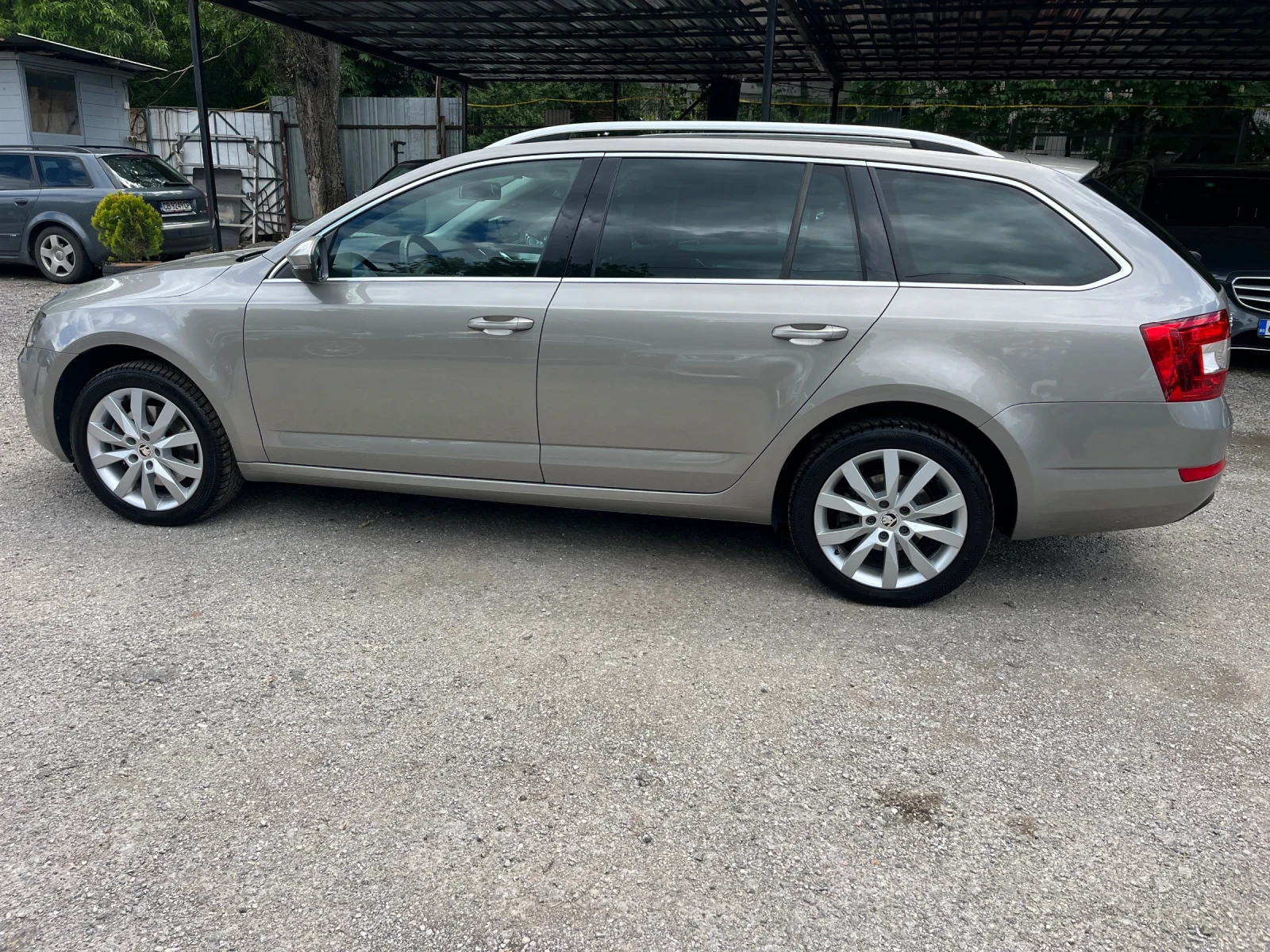 Skoda Octavia 1.8 TSI 4X4 DSG ELEGANCE - изображение 7