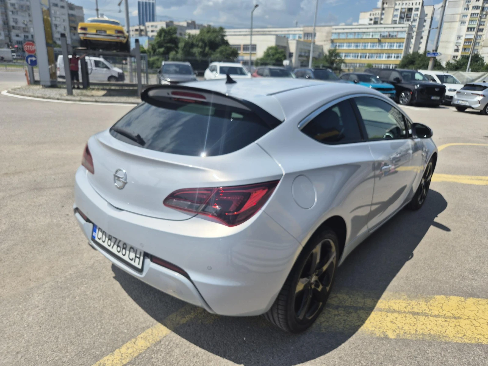 Opel Astra GTC - изображение 3