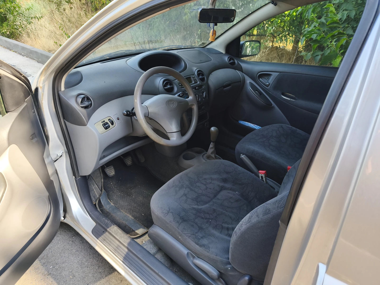 Toyota Yaris  - изображение 6