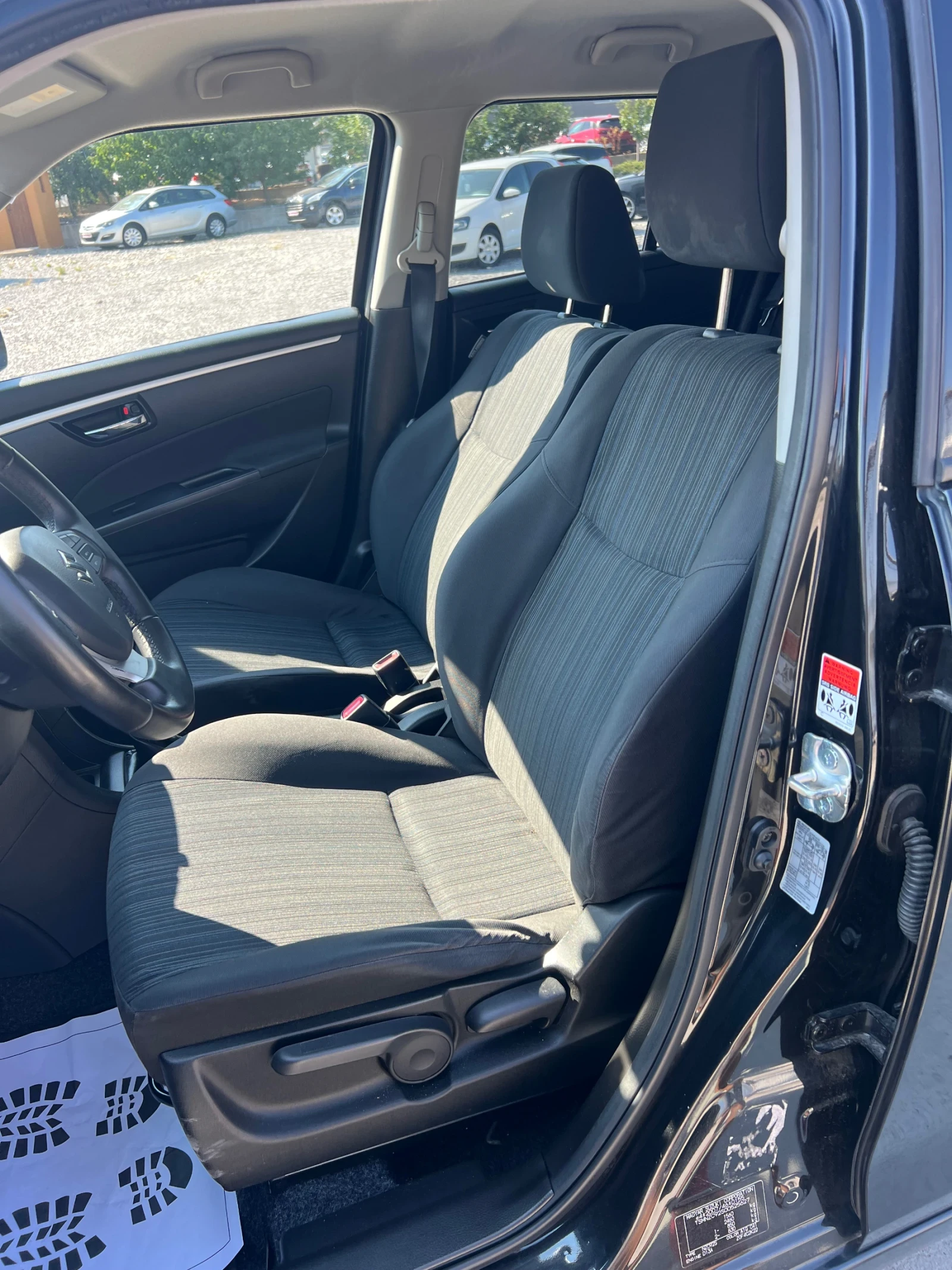 Suzuki Swift 1.3d Facelift!!! Euro 5B, снимка 12 - Автомобили и джипове - 53190191