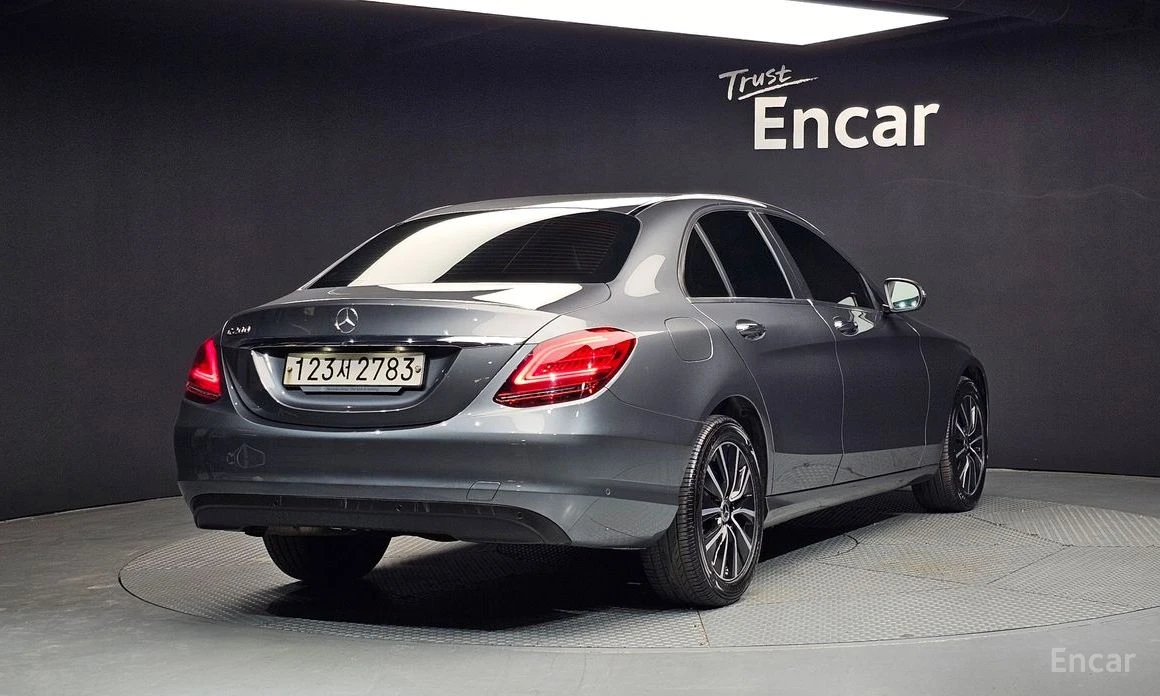 Mercedes-Benz C 200 FACE* BURMESTER* ПОДГРЕВ* KEYLESS* MEMORY* КАМЕРА*, снимка 3 - Автомобили и джипове - 53972587