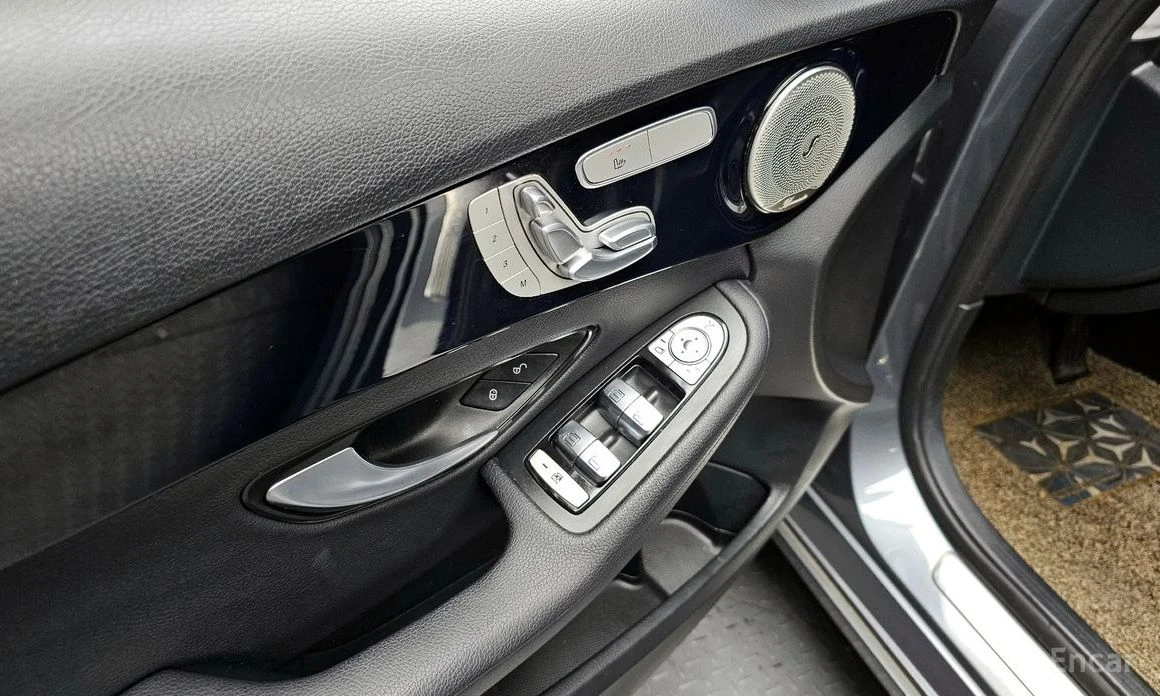 Mercedes-Benz C 200 FACE* BURMESTER* ПОДГРЕВ* KEYLESS* MEMORY* КАМЕРА*, снимка 7 - Автомобили и джипове - 53972587