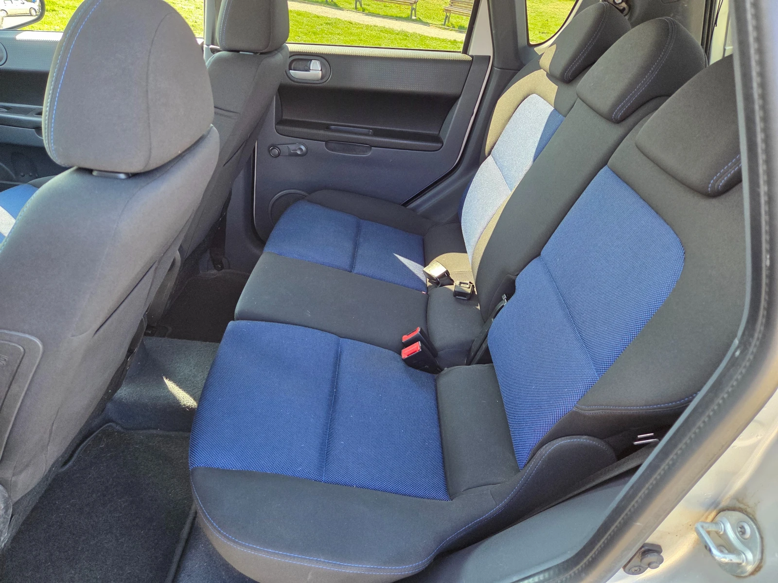 Mitsubishi Colt 1.3 i 95 ps., снимка 9 - Автомобили и джипове - 54121243