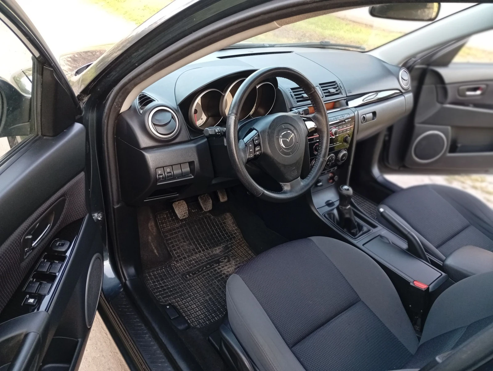 Mazda 3 1.4 i Feislif , снимка 9 - Автомобили и джипове - 54220186
