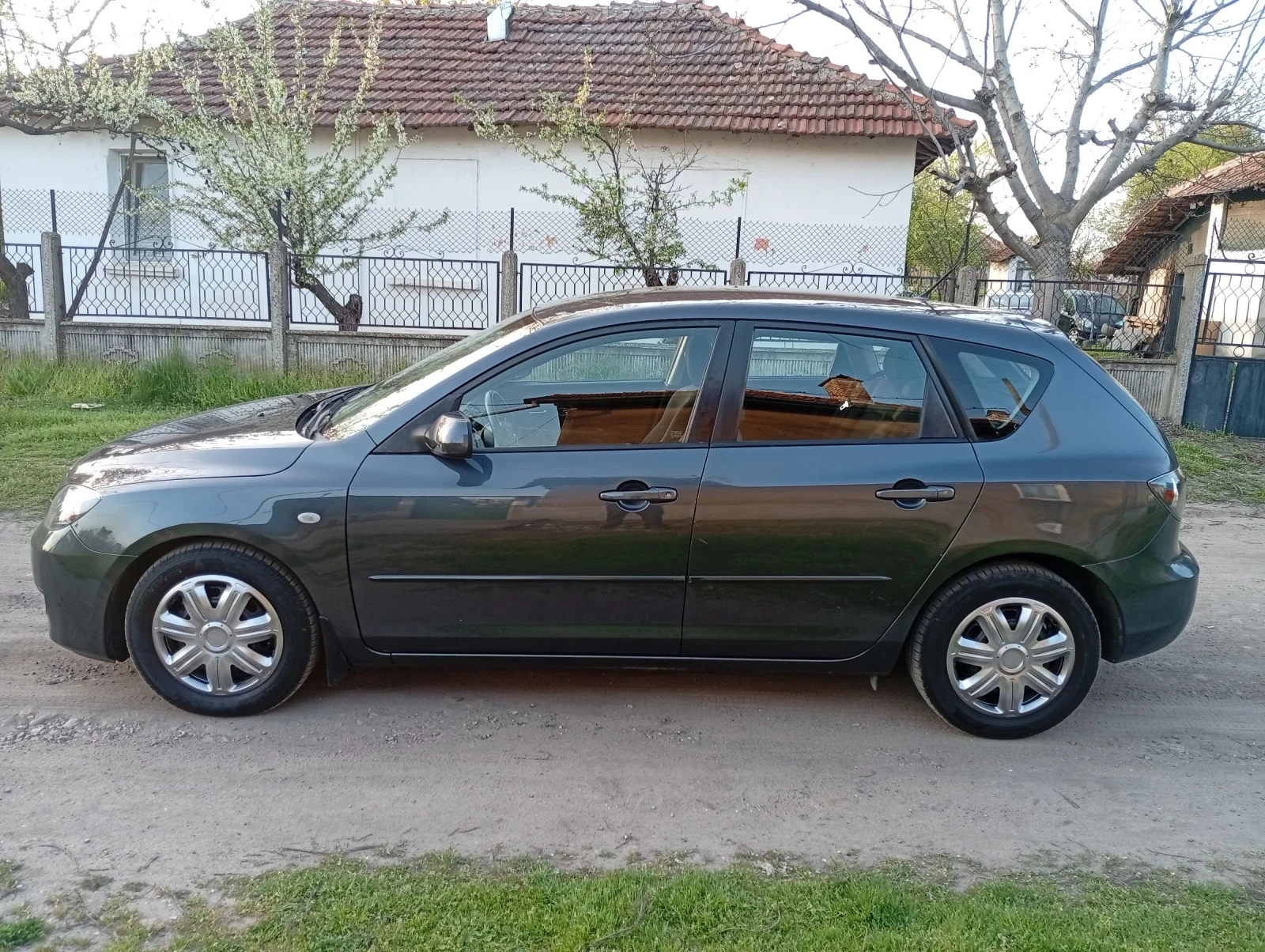 Mazda 3 1.4 i Feislif , снимка 4 - Автомобили и джипове - 54220186