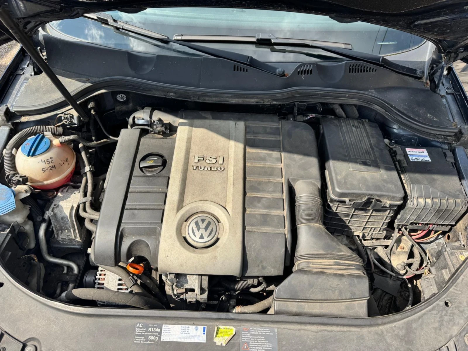 VW Passat 2.0 Turbo, снимка 13 - Автомобили и джипове - 54288474