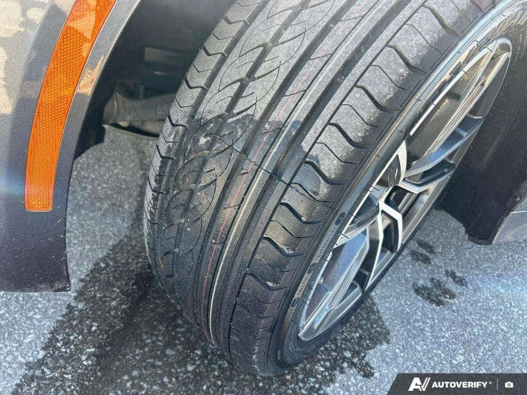 BMW 330 * xDrive * CARFAX * ЦЕНА ДО БГ, снимка 13 - Автомобили и джипове - 54371368