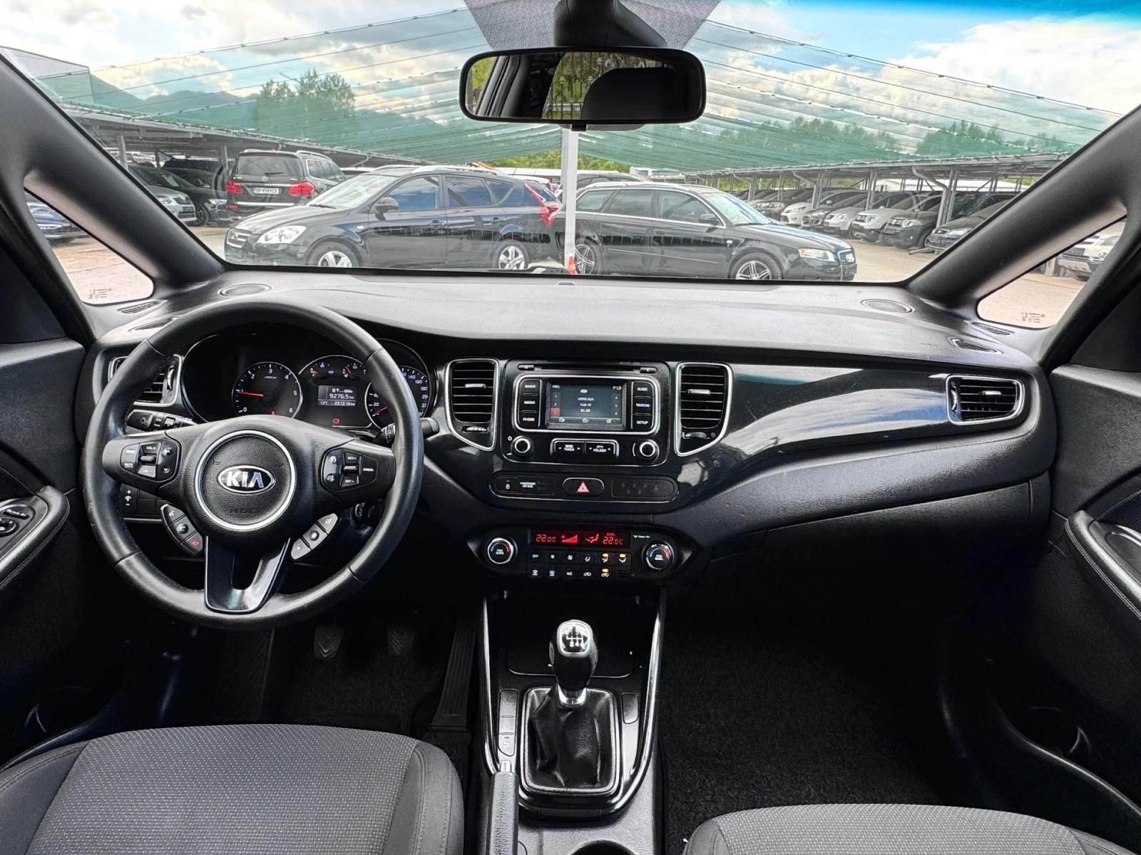 Kia Carens 1.7CRDI ИТАЛИЯ, снимка 12 - Автомобили и джипове - 54514267