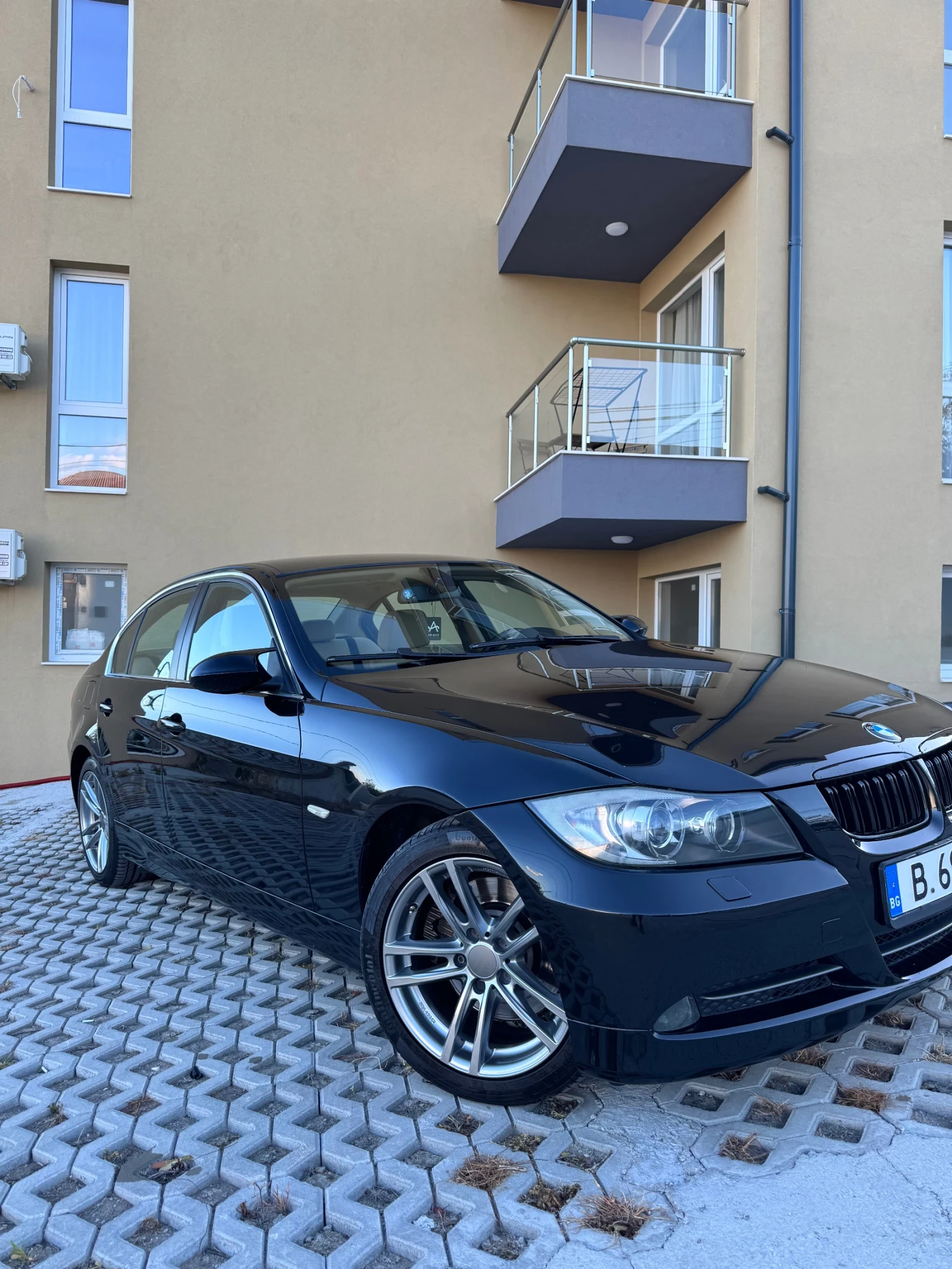 BMW 330